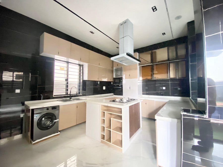 5-Bedroom Fully Detached Duplex with Pool, Ajah, Lekki — photo 4