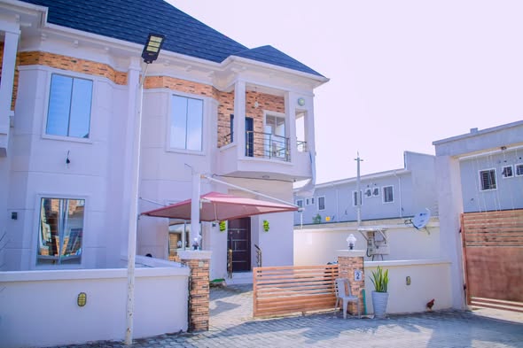 Furnished 4-Bedroom Semi-Detached Duplex with BQ, Lekki Conservation — All photos 2