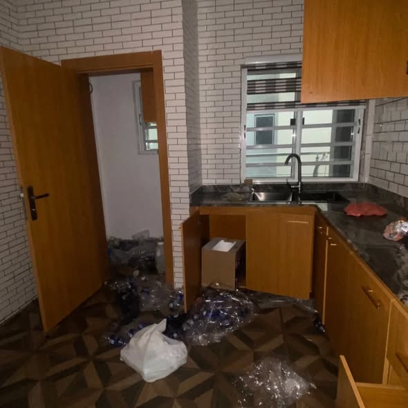 Serviced 2-Bedroom Apartment, Agungi, Lekki — All photos 5