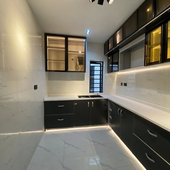 5-Bedroom Fully Detached Duplex with Rooftop Pool, Orchid Road, Lekki — All photos 5