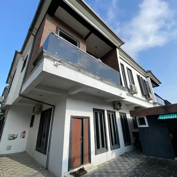 Furnished 4-Bedroom Semi-Detached Duplex, Orchid Road, Lekki — main photo